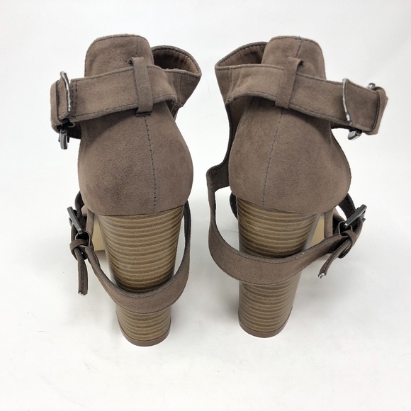 shoe dazzle dorothea taupe booties 10 - Picture 3 of 8